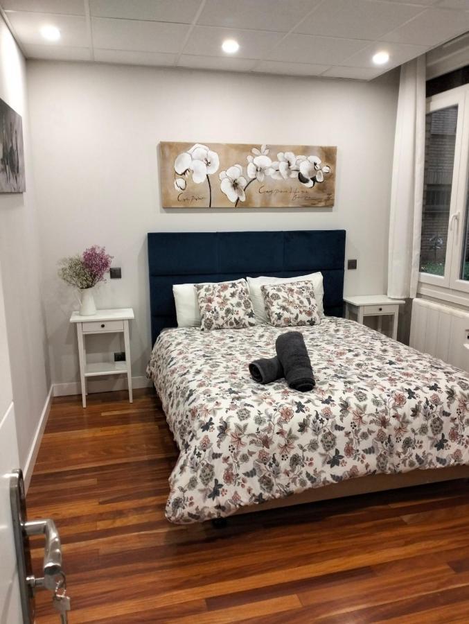 Pension Guggenheim Riverview Hbi01297 빌바오 외부 사진